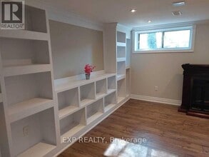 2587 Burslem Rd in Mississauga, ON - Building Photo - Building Photo