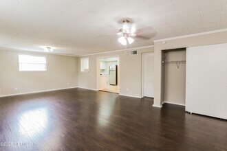 11649 Cape Horn Ave in Jacksonville, FL - Building Photo - Building Photo