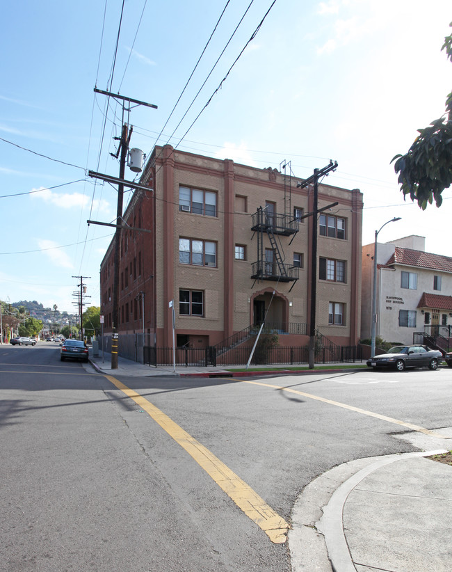 1184 N Madison Ave in Los Angeles, CA - Building Photo - Building Photo