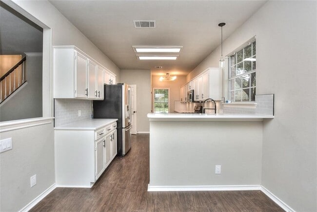 2314 Falcon Dr in Round Rock, TX - Building Photo - Building Photo