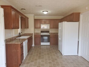 1126 Reflex St in Fayetteville, NC - Building Photo - Building Photo