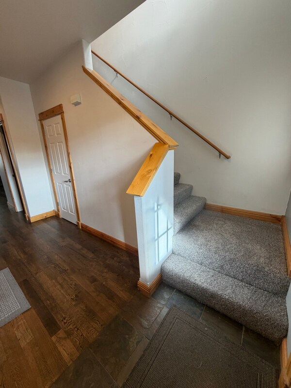 905 Saxon Way in Bozeman, MT - Foto de edificio - Building Photo