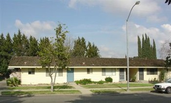 255-263 Brookdale Dr in Merced, CA - Building Photo