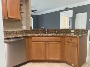 9905 Baywinds Blvd in Royal Palm Beach, FL - Building Photo - Building Photo