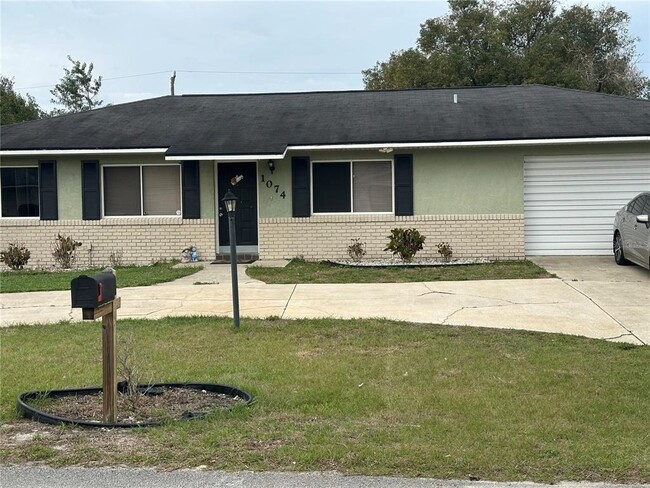 1074 Leeward Dr in Deltona, FL - Building Photo - Building Photo