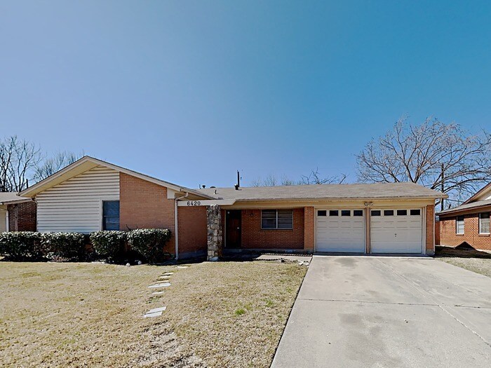 6420 Scottsdale Dr in Forest Hill, TX - Building Photo