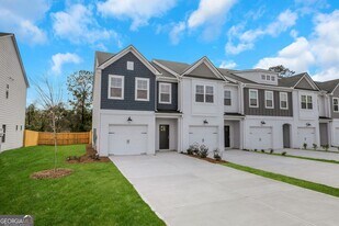 375 S Port Pkwy in Brunswick, GA - Building Photo