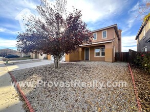 8832 Palo Alto Ave in Hesperia, CA - Building Photo - Building Photo