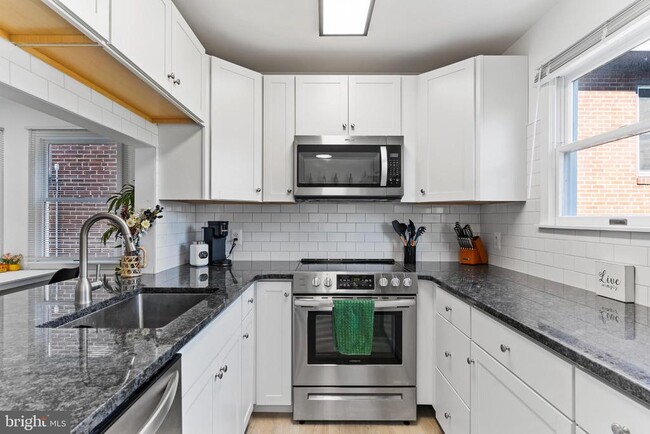 property at 2309 N 2nd St