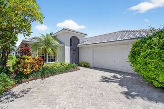 11942 Fountainside Cir in Boynton Beach, FL - Building Photo - Building Photo
