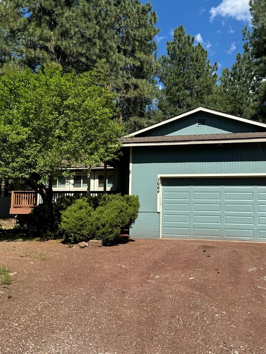 2664 Tolani Trail in Flagstaff, AZ - Building Photo