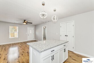 201 S Meridian Ave in Wichita, KS - Building Photo - Building Photo