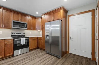 1255 Dodge Street Ct in Iowa City, IA - Foto de edificio - Building Photo