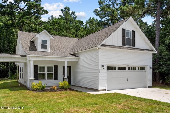 1303 Dan Owen Dr in Hampstead, NC - Building Photo - Building Photo