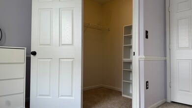 45620 Iron Horse Terrace in Sterling, VA - Building Photo - Building Photo