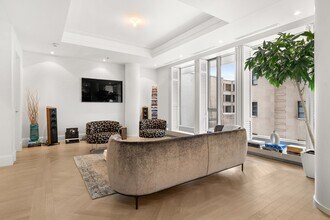 1280 Rue Sherbrooke O in Montréal, QC - Building Photo - Building Photo