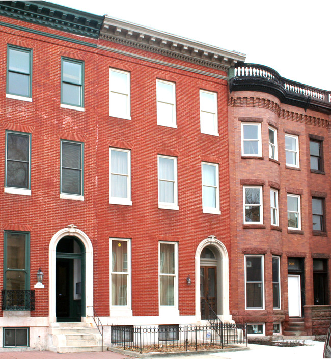 2424 Madison Ave in Baltimore, MD - Building Photo - Building Photo