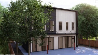 704 S 1st St in Conroe, TX - Building Photo