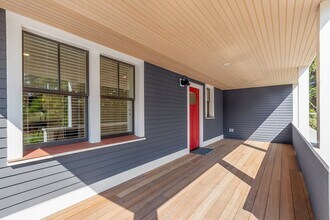 40 Atlantic Ave in Rockport, MA - Building Photo - Building Photo