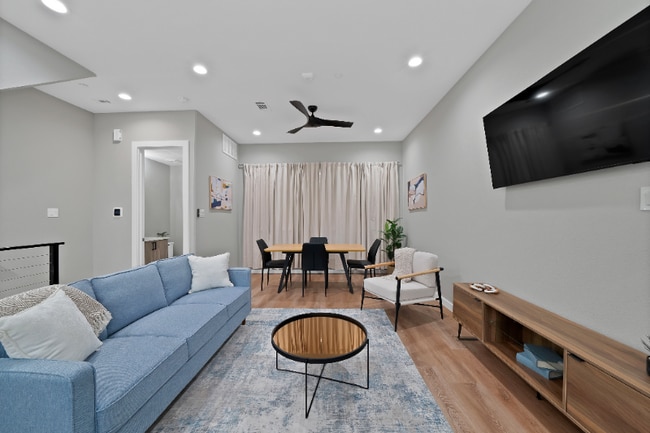 property at 2813 Weisenberger St