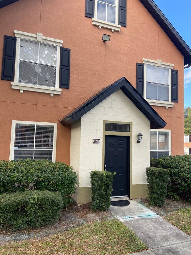 6025 WESTGATE Dr in Orlando, FL - Foto de edificio - Building Photo
