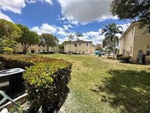 1568 SE 26th St in Homestead, FL - Building Photo - Building Photo