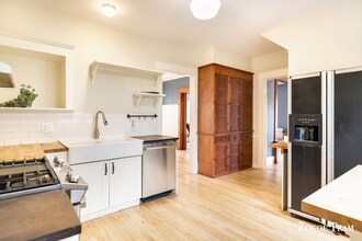 240 Calkins Ave SE in Grand Rapids, MI - Foto de edificio - Building Photo