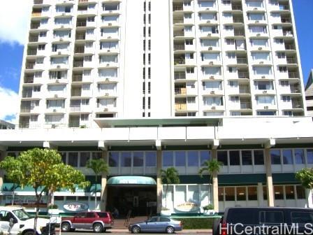 747 Amana St in Honolulu, HI - Building Photo