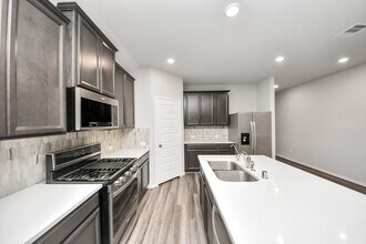 518 Ellwood Terrace Ln in Richmond, TX - Building Photo - Building Photo