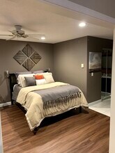 2150 Ridge Dr, Unit 38 in Minneapolis, MN - Building Photo - Building Photo