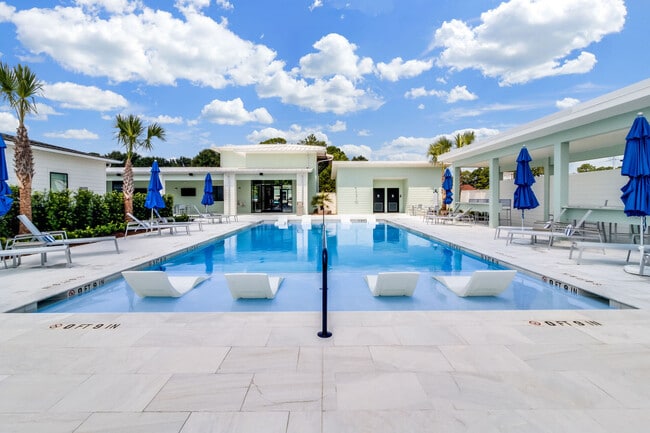 Trinity Villas in Lafayette, LA - Building Photo - Building Photo