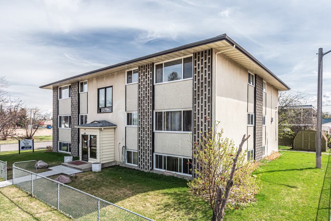 3615 119 Ave NW in Edmonton, AB - Building Photo