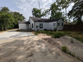 518 Alabama Ave in Beaumont, TX - Building Photo - Building Photo