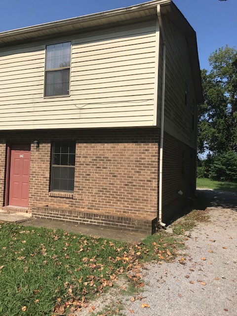 1129 Leaf Ave, Unit Full 2 Bedroom in Murfreesboro, TN - Building Photo