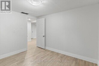 46 Tulloch Dr in Ajax, ON - Building Photo - Building Photo