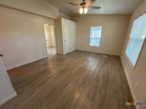 912 Southside Dr in Killeen, TX - Foto de edificio - Building Photo