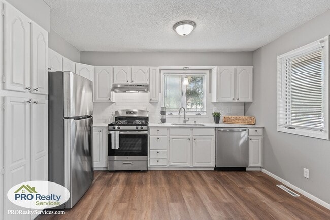 4421 36th Ave N in Minneapolis, MN - Building Photo - Building Photo