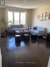 133 Worden Dr in Courtice, ON - Building Photo - Building Photo