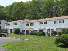 Laurelwood in Clarks Summit, PA - Building Photo - Building Photo