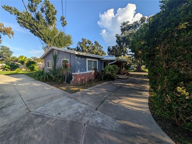 140 N Briggs Ave in Sarasota, FL - Building Photo - Building Photo