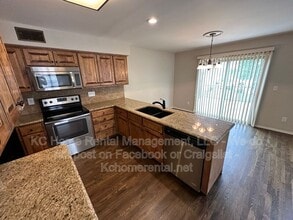 6633 W 151st Pl in Overland Park, KS - Building Photo - Building Photo