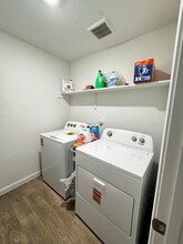 256 Las Lomas Dr in San Marcos, TX - Foto de edificio - Building Photo