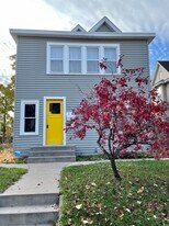 1020 23rd Ave NE, Unit 2