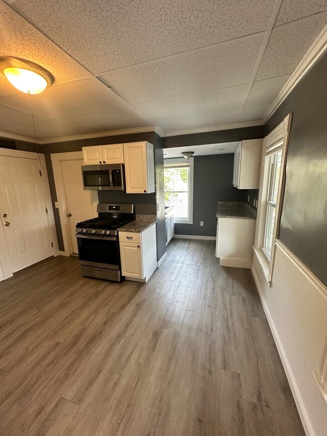440 Laurel St, Unit 2 in Manchester, NH - Building Photo - Building Photo