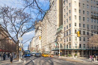 990 Fifth Avenue in New York, NY - Building Photo - Building Photo
