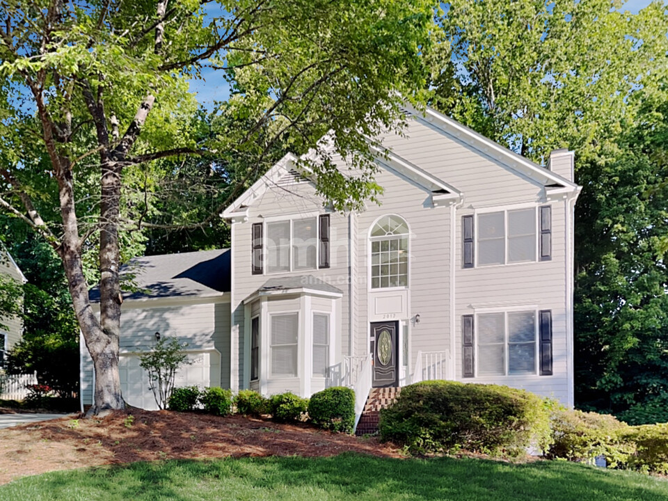 2012 Warwickshire Dr in Greensboro, NC - Building Photo