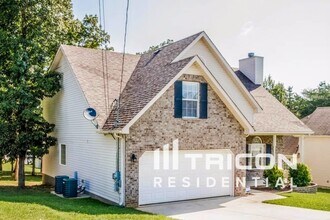 129 Mary Joe Martin Dr in La Vergne, TN - Building Photo - Building Photo