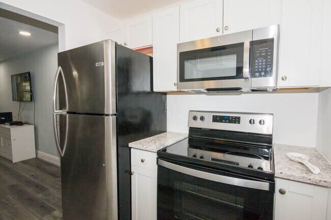 149 West Ct in Royal Palm Beach, FL - Building Photo - Building Photo