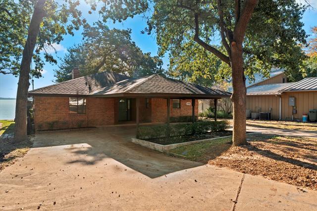 1006 Beverly Cir in Kemp, TX - Building Photo - Building Photo