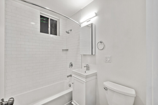 645 Stockton Street in San Francisco, CA - Building Photo - Interior Photo